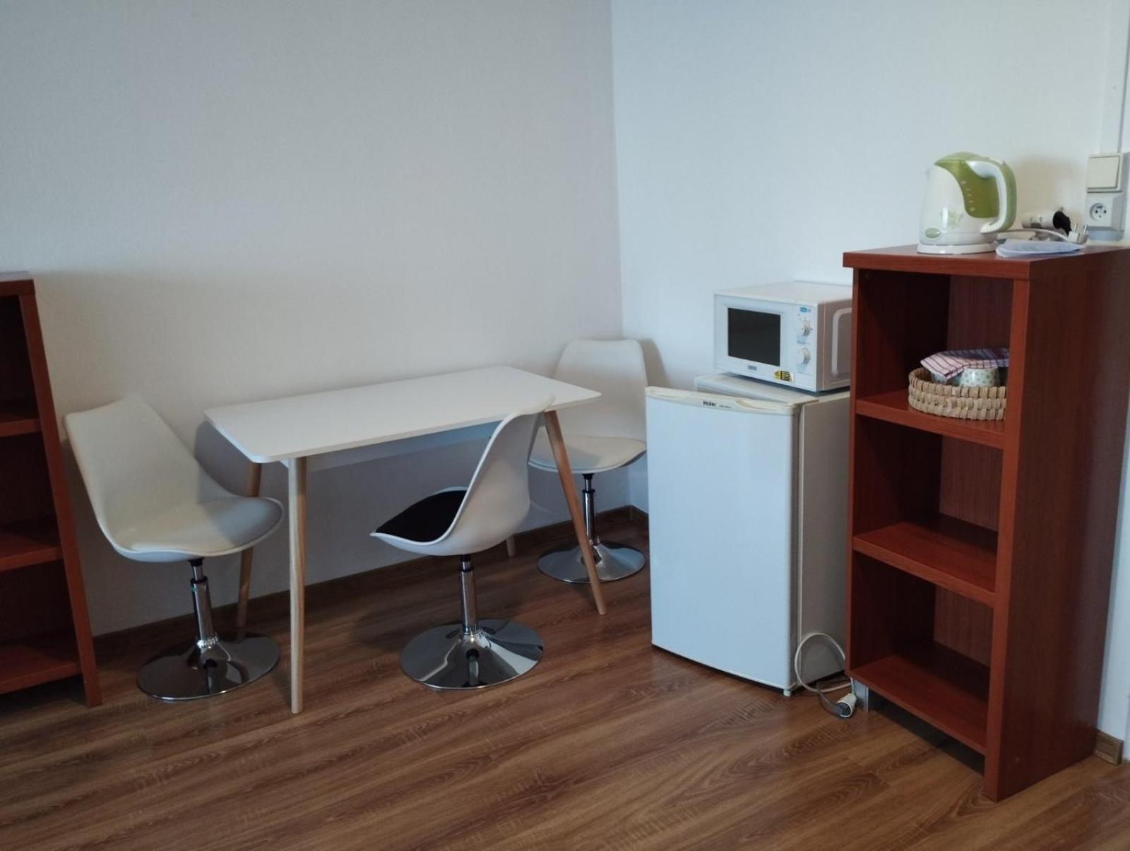 Skolsky Internat Medicka 2 Hotel โกชิเซ ภายนอก รูปภาพ