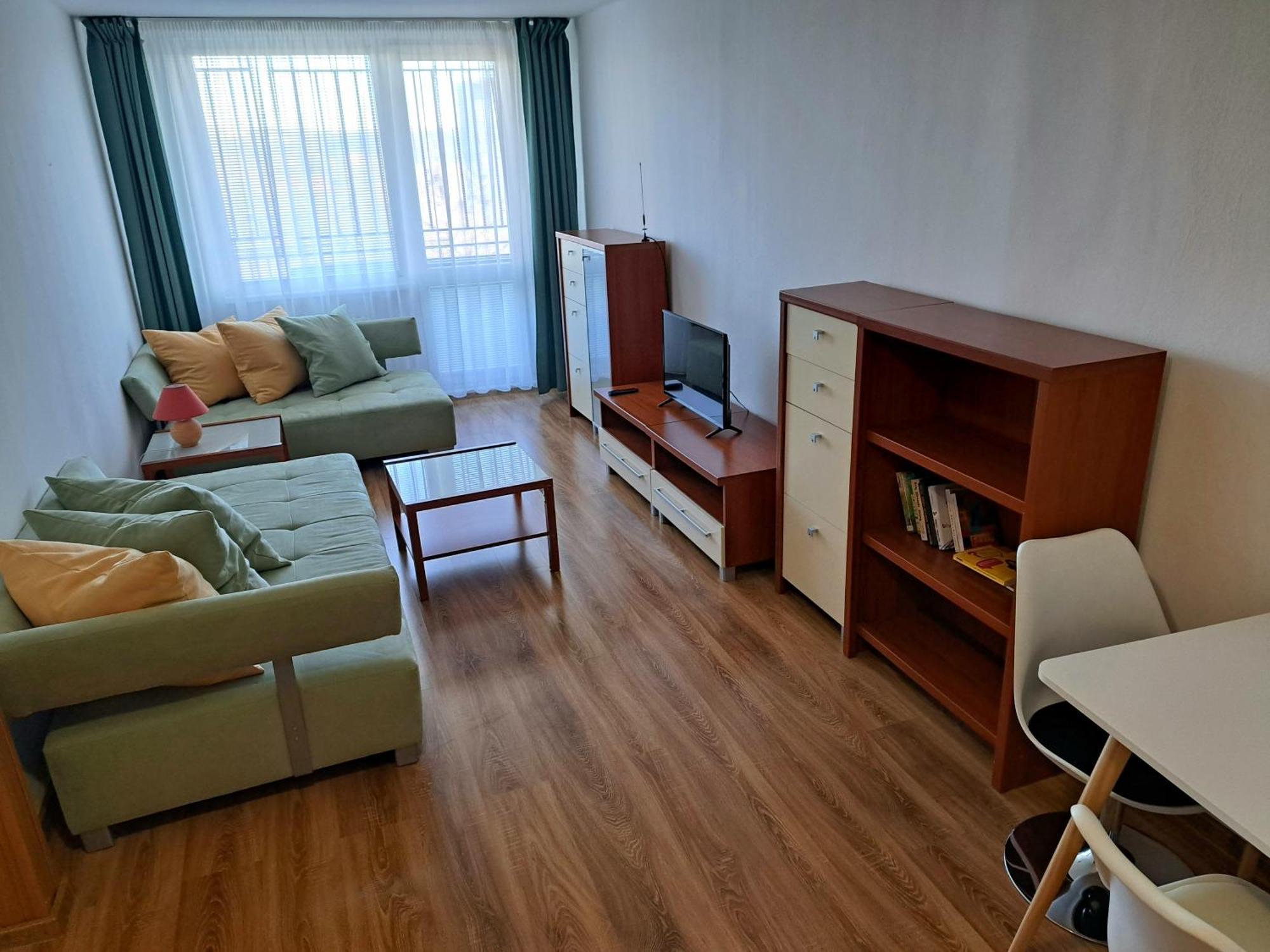 Skolsky Internat Medicka 2 Hotel โกชิเซ ภายนอก รูปภาพ