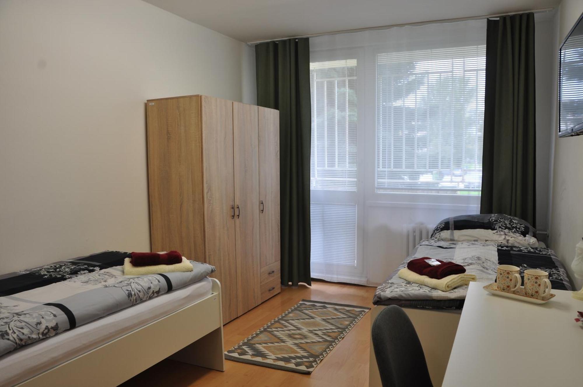 Skolsky Internat Medicka 2 Hotel โกชิเซ ภายนอก รูปภาพ